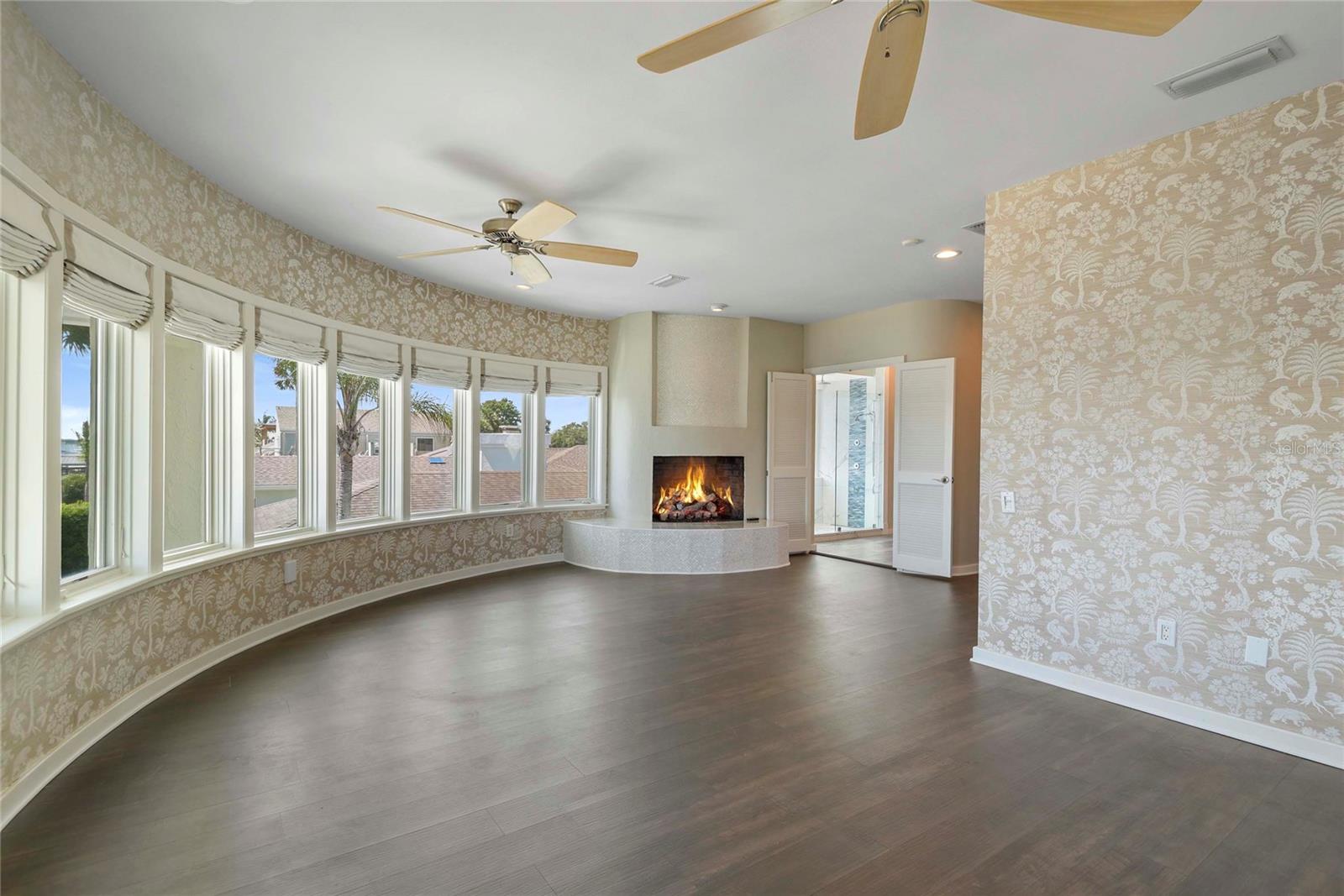 1215 COMMODORE DR, NEW SMYRNA BEACH, FL, 32168