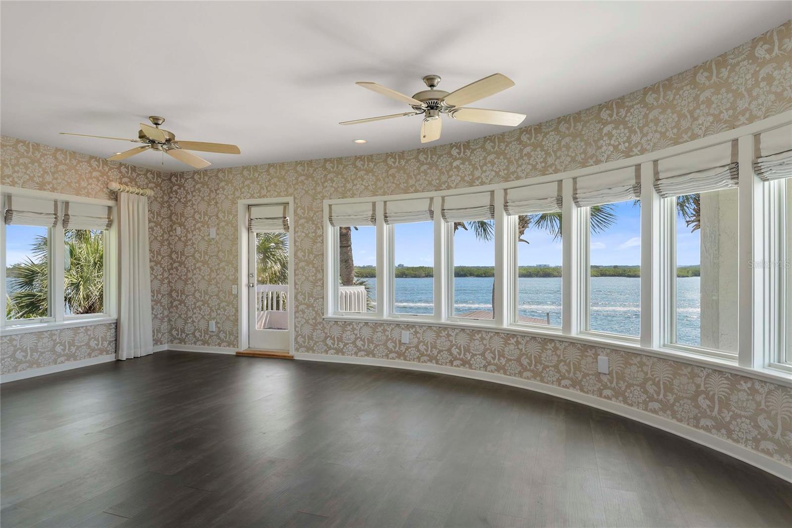 1215 COMMODORE DR, NEW SMYRNA BEACH, FL, 32168
