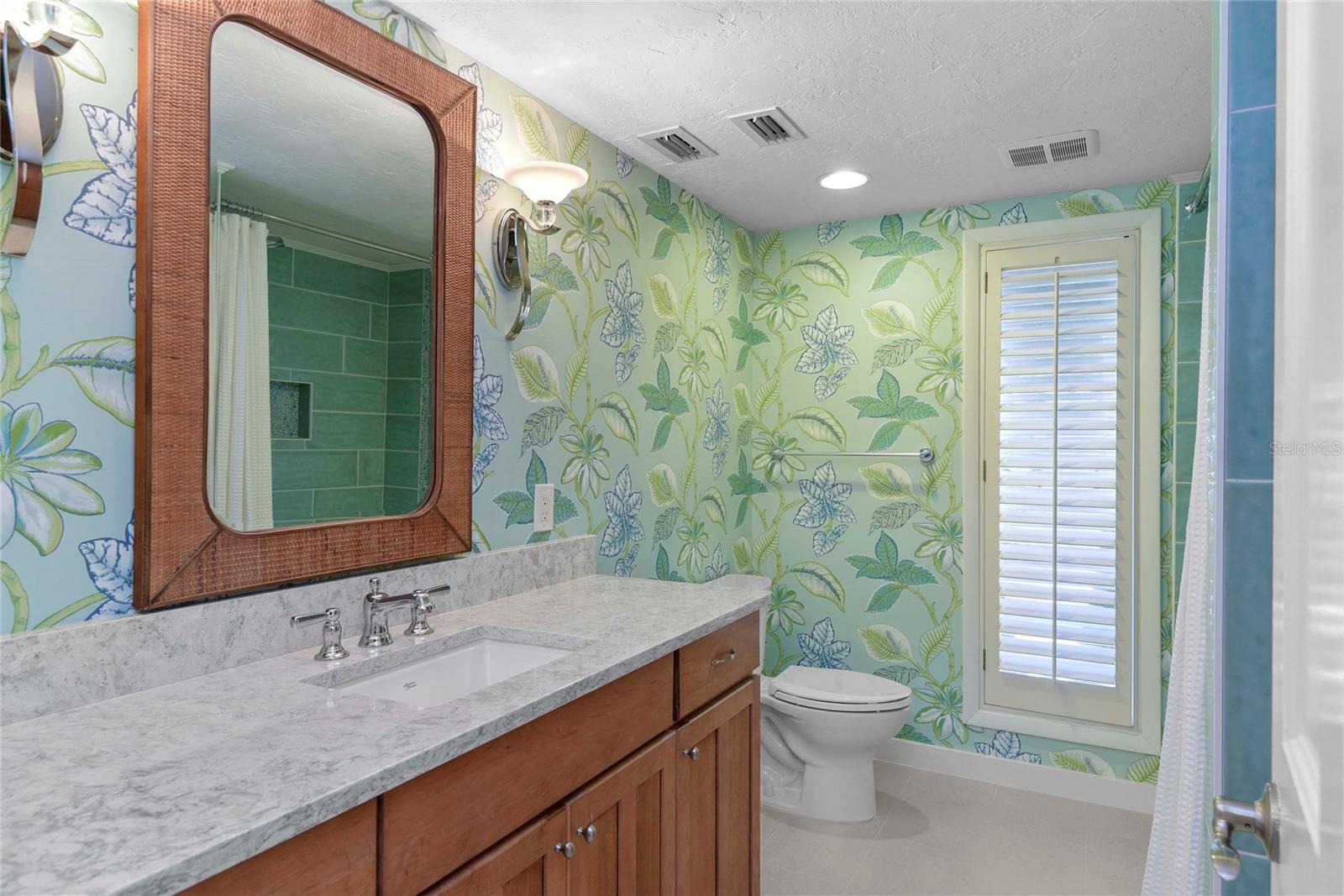 1215 COMMODORE DR, NEW SMYRNA BEACH, FL, 32168