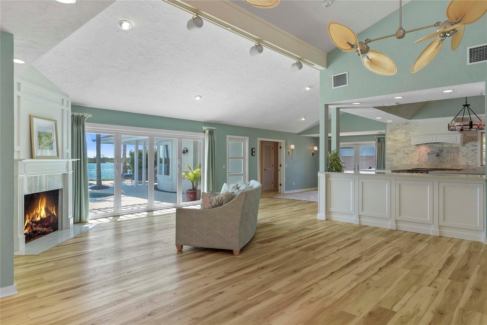 1215 COMMODORE DR, NEW SMYRNA BEACH, FL, 32168