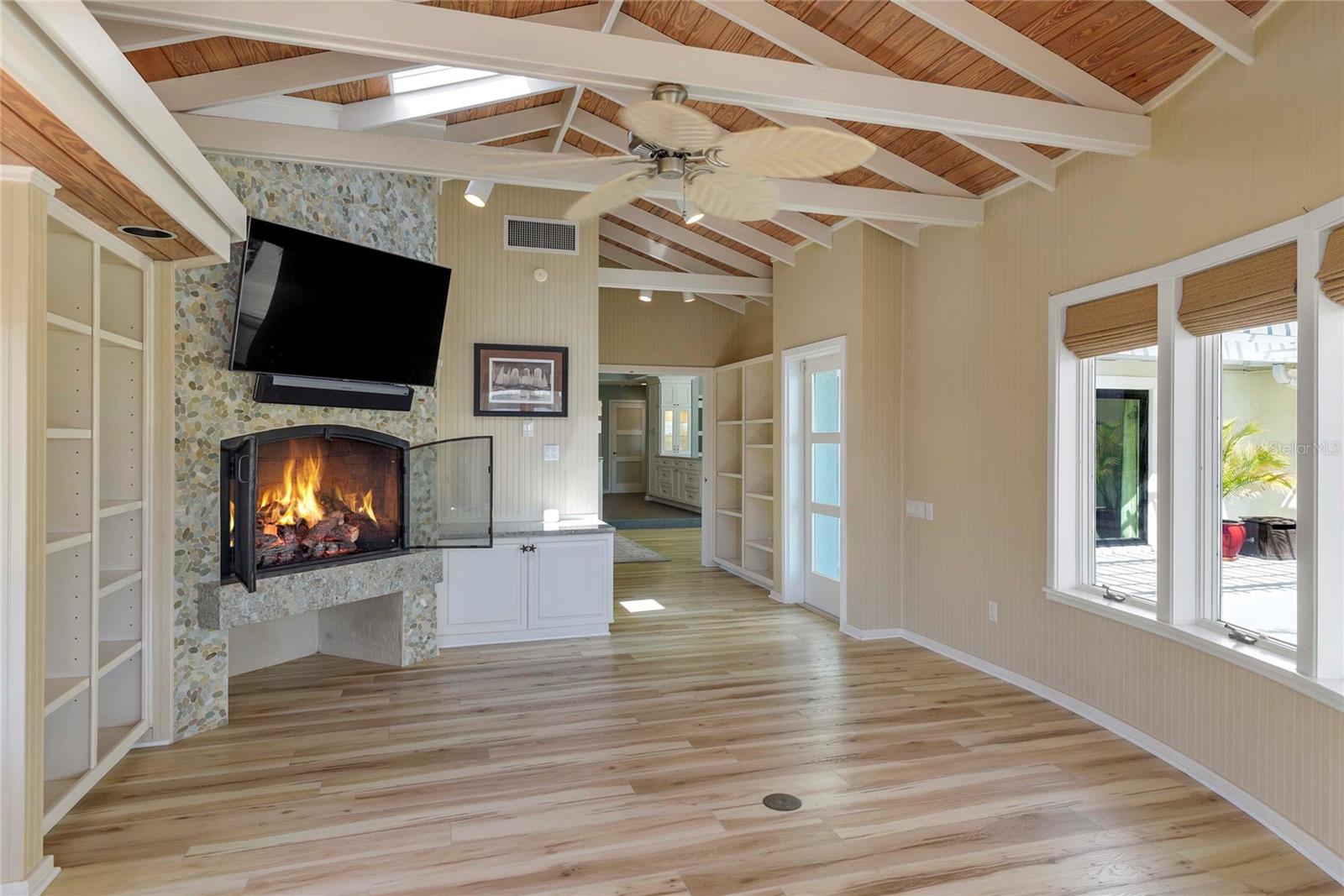 1215 COMMODORE DR, NEW SMYRNA BEACH, FL, 32168