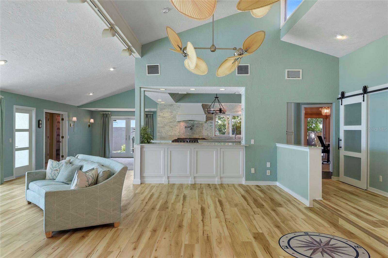 1215 COMMODORE DR, NEW SMYRNA BEACH, FL, 32168