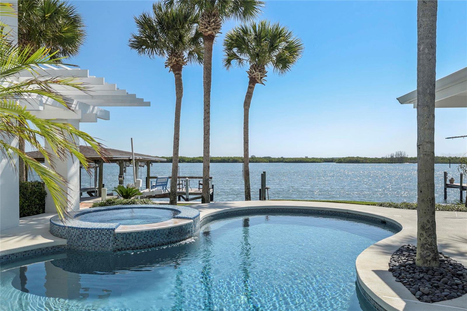 1215 COMMODORE DR, NEW SMYRNA BEACH, FL, 32168
