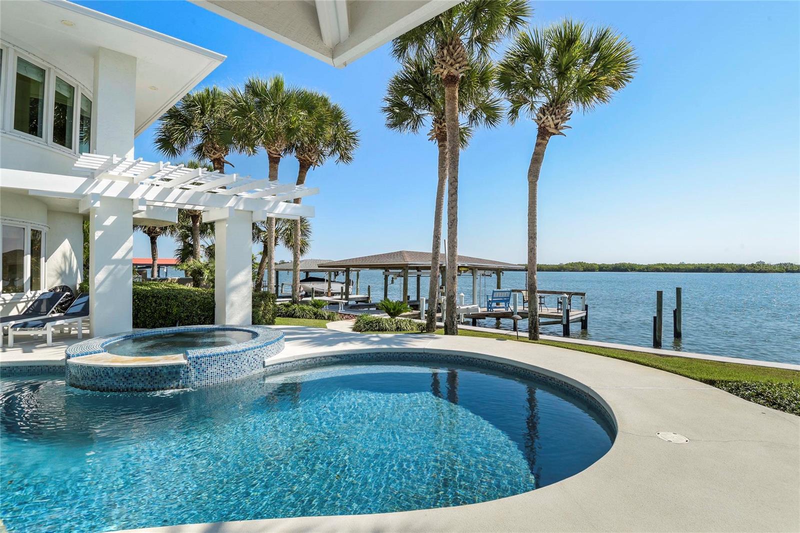 1215 COMMODORE DR, NEW SMYRNA BEACH, FL, 32168