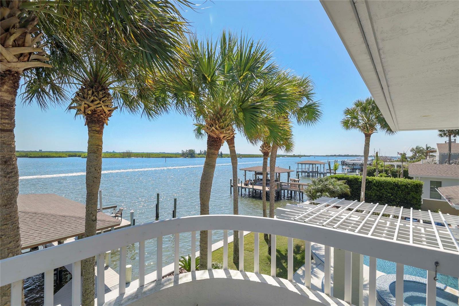 1215 COMMODORE DR, NEW SMYRNA BEACH, FL, 32168