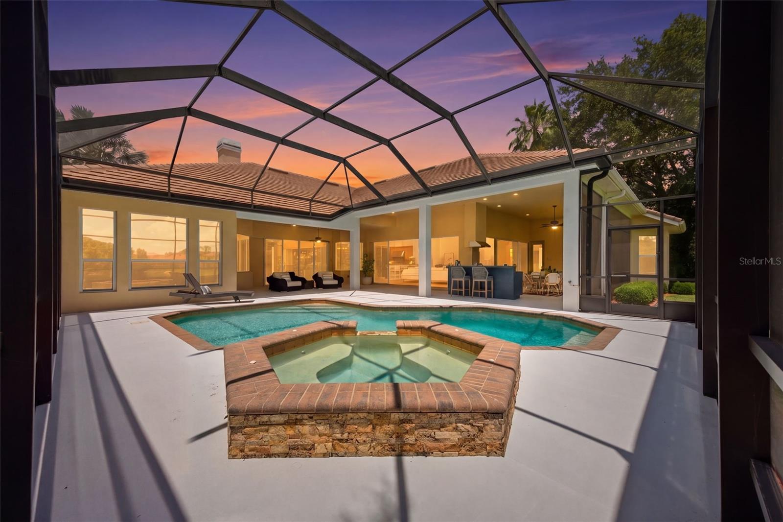 9409 TREE TOPS LAKE RD, TAMPA, FL, 33626