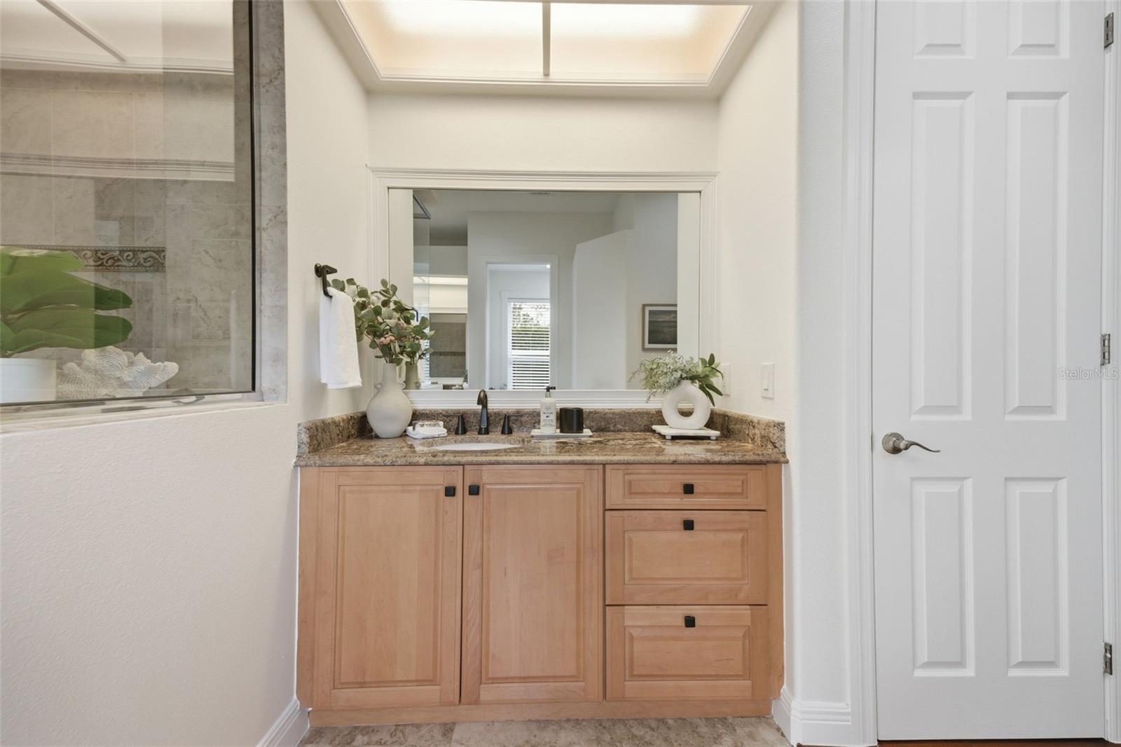 9409 TREE TOPS LAKE RD, TAMPA, FL, 33626