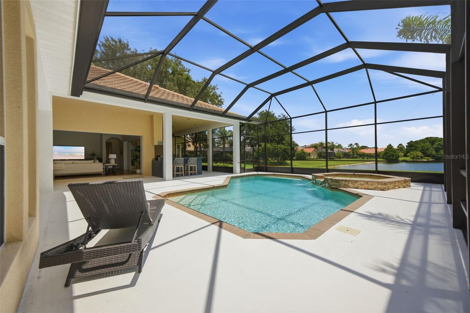 9409 TREE TOPS LAKE RD, TAMPA, FL, 33626