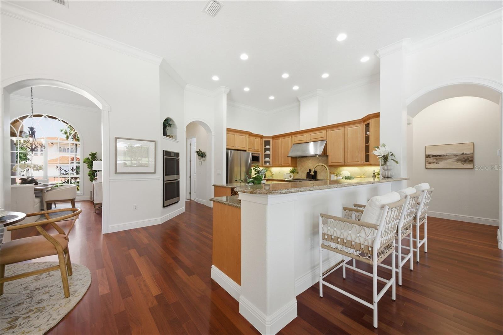 9409 TREE TOPS LAKE RD, TAMPA, FL, 33626