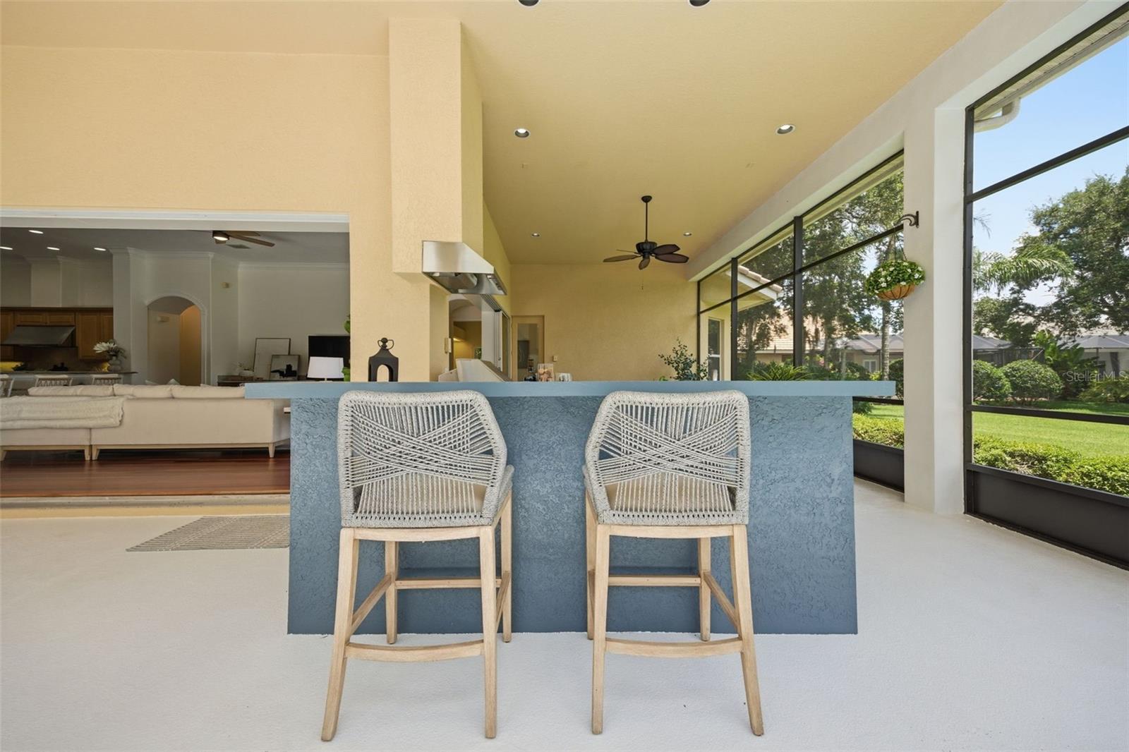 9409 TREE TOPS LAKE RD, TAMPA, FL, 33626