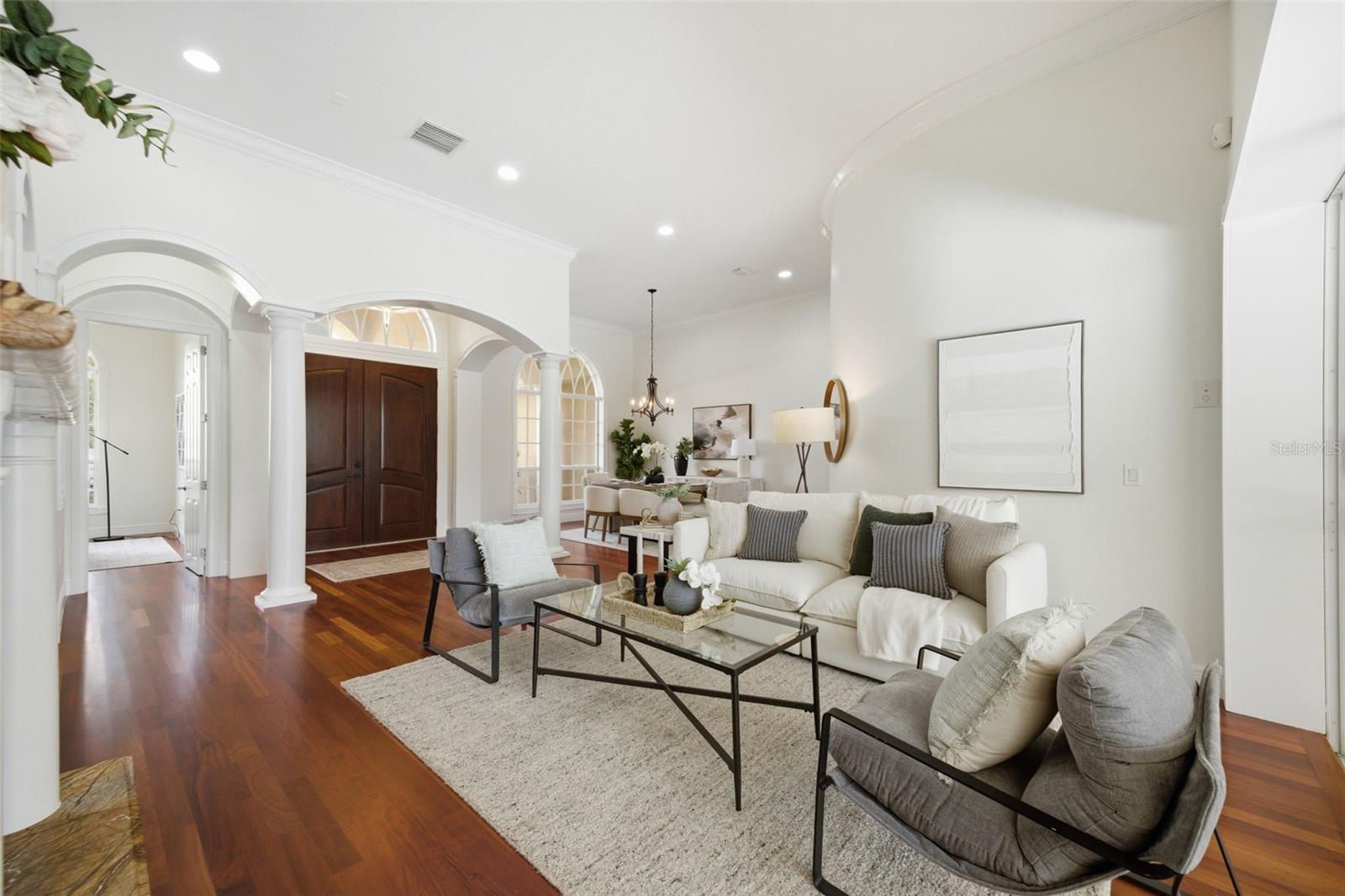 9409 TREE TOPS LAKE RD, TAMPA, FL, 33626