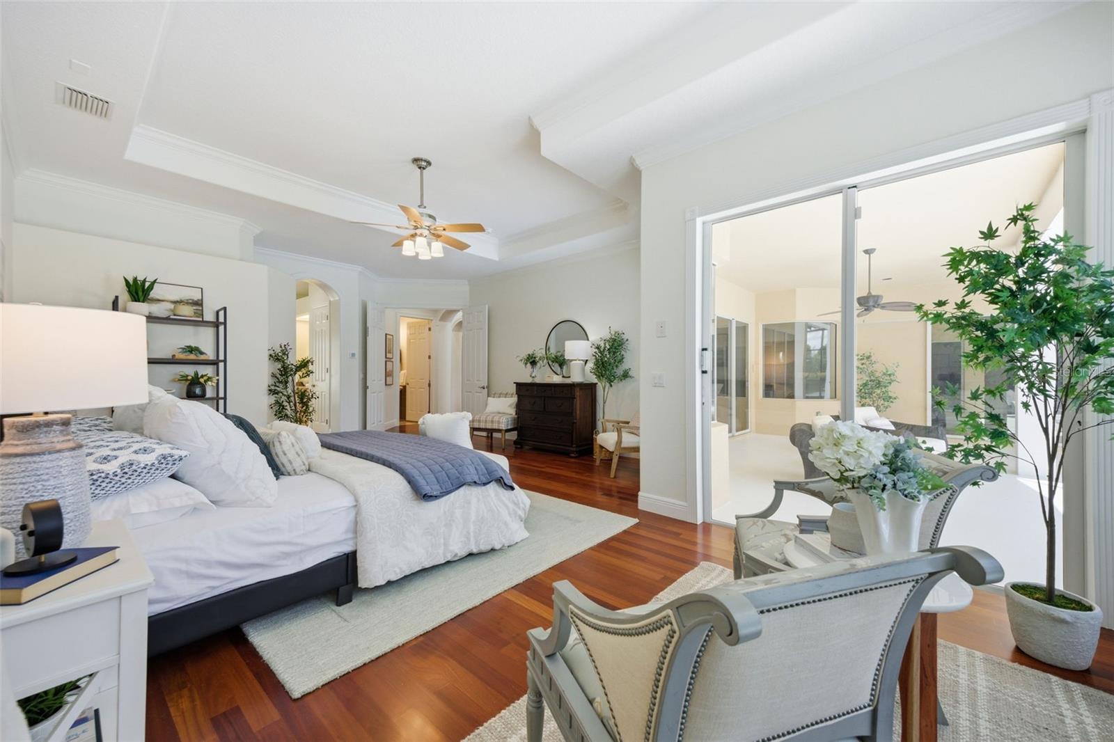 9409 TREE TOPS LAKE RD, TAMPA, FL, 33626