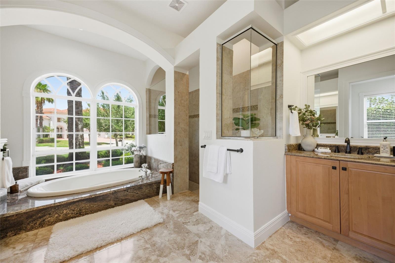 9409 TREE TOPS LAKE RD, TAMPA, FL, 33626
