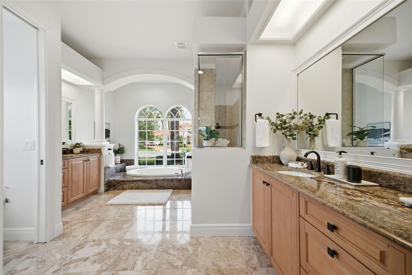 9409 TREE TOPS LAKE RD, TAMPA, FL, 33626
