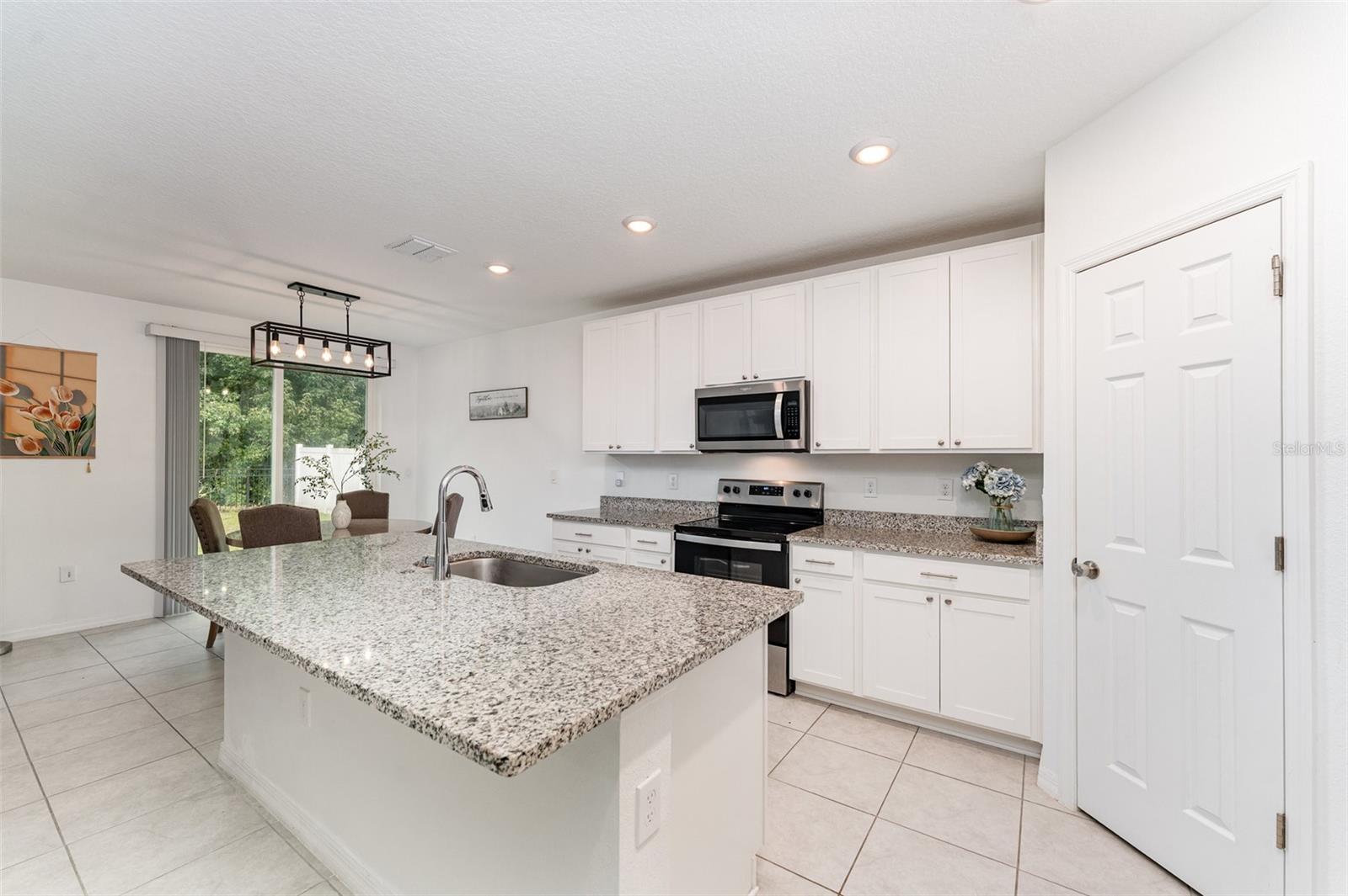 573 VISTA VILLAGES BLVD, DAVENPORT, FL, 33896