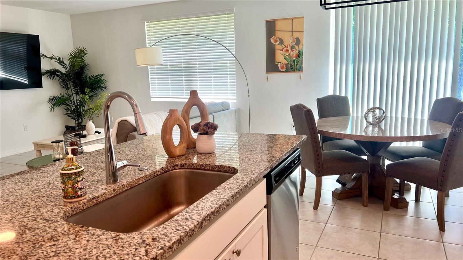 573 VISTA VILLAGES BLVD, DAVENPORT, FL, 33896