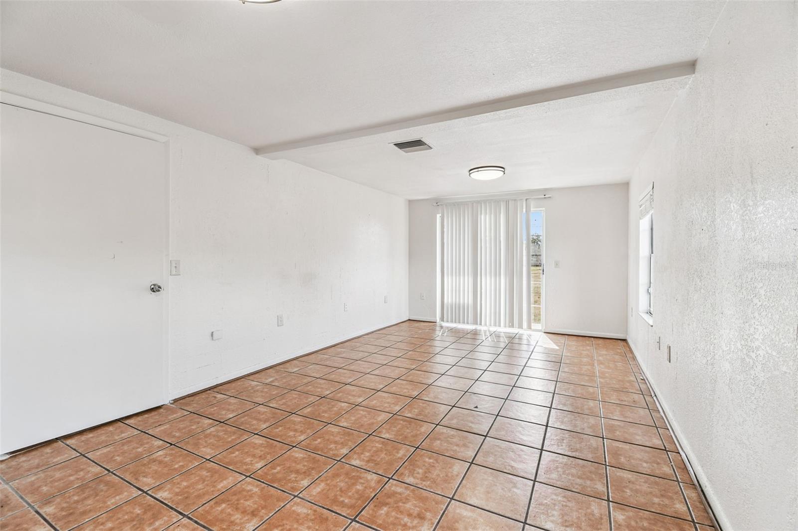 855 E BRANDON BLVD, BRANDON, FL, 33511