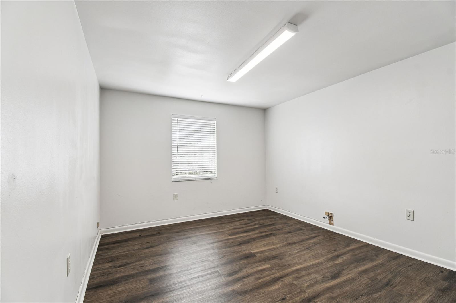 855 E BRANDON BLVD, BRANDON, FL, 33511