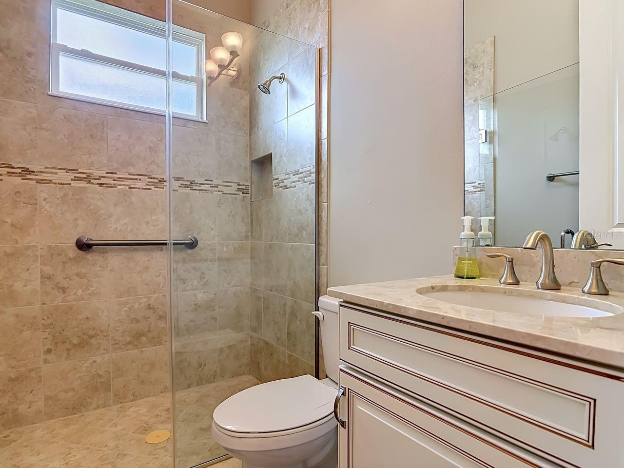 8461 BRIDGEPORT BAY CIR, MOUNT DORA, FL, 32757