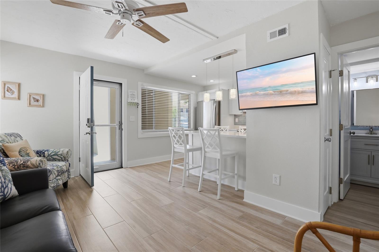 5950 MIDNIGHT PASS RD #101, SARASOTA, FL, 34242