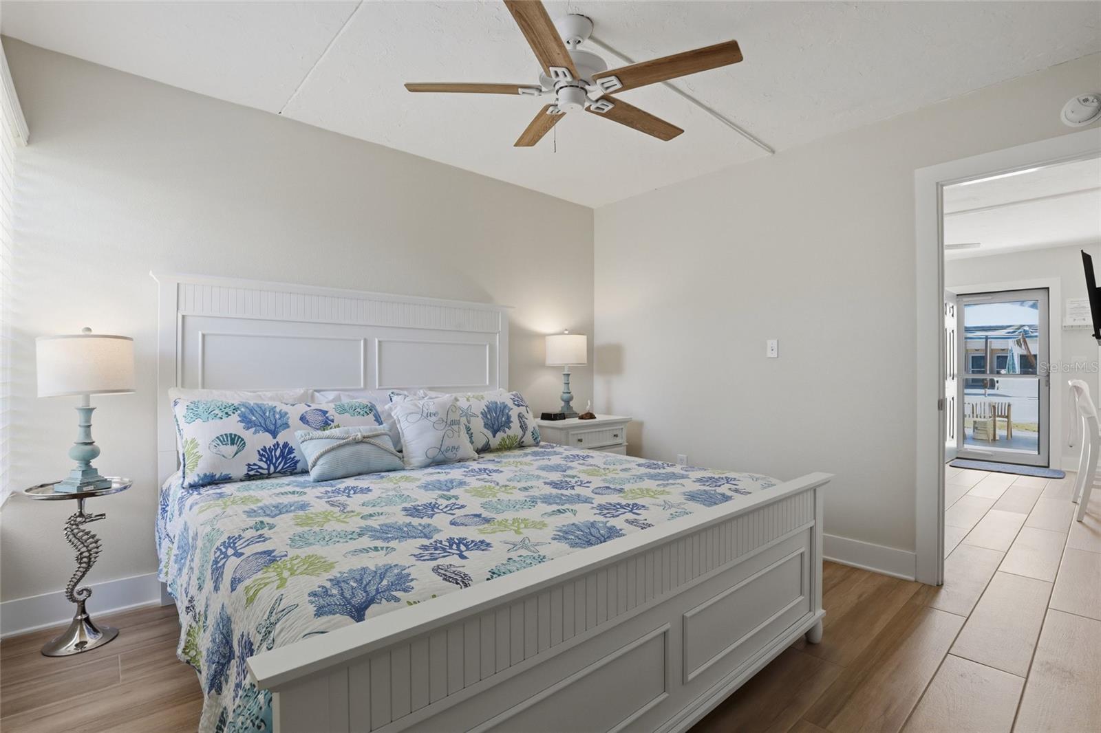 5950 MIDNIGHT PASS RD #101, SARASOTA, FL, 34242
