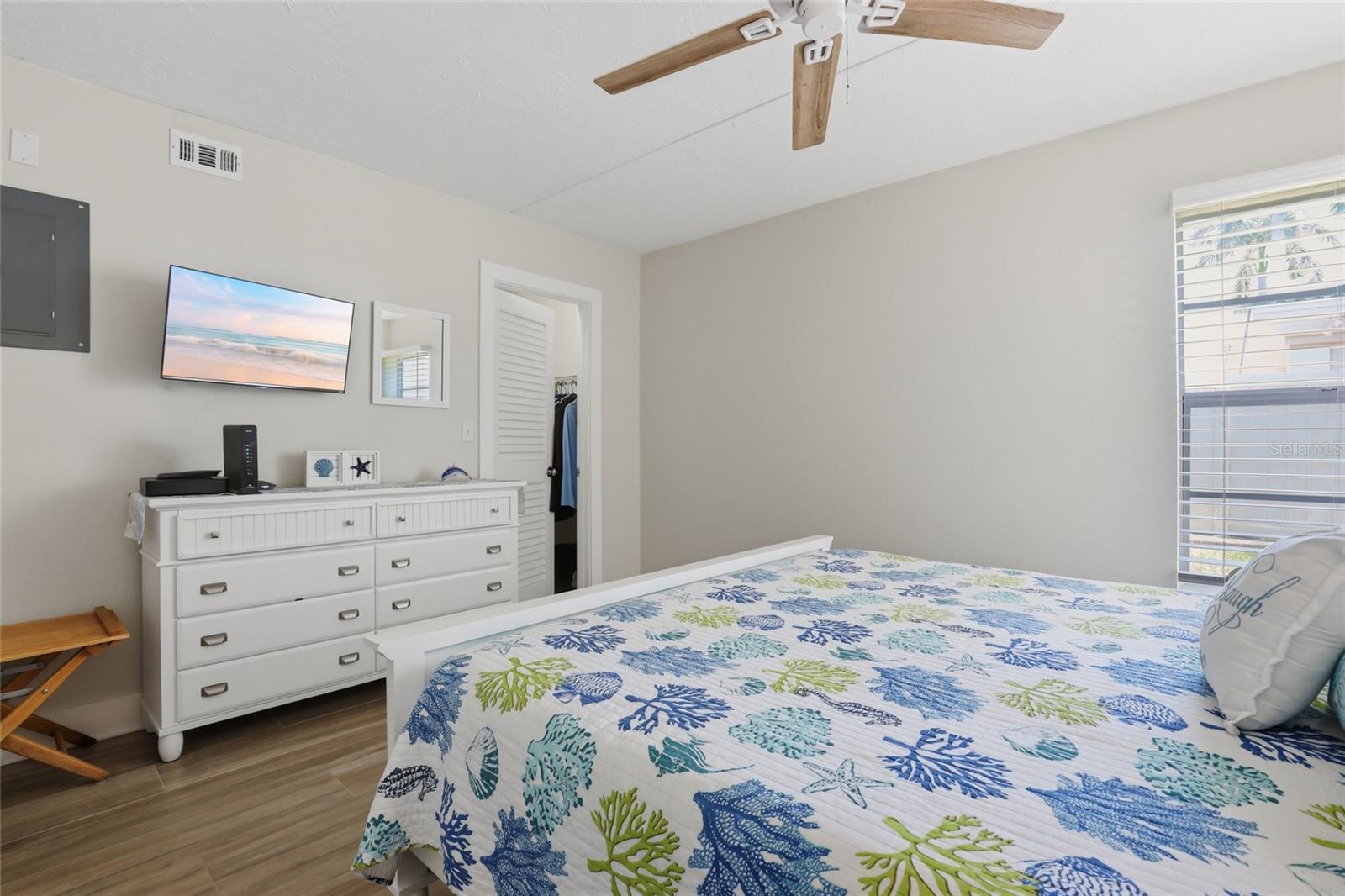 5950 MIDNIGHT PASS RD #101, SARASOTA, FL, 34242