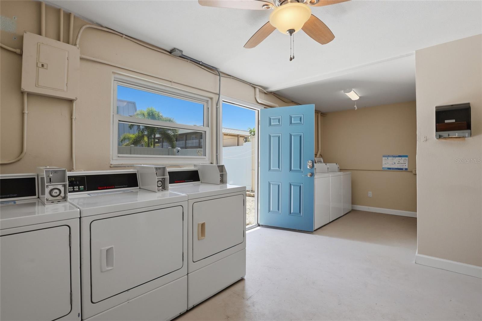 5950 MIDNIGHT PASS RD #101, SARASOTA, FL, 34242