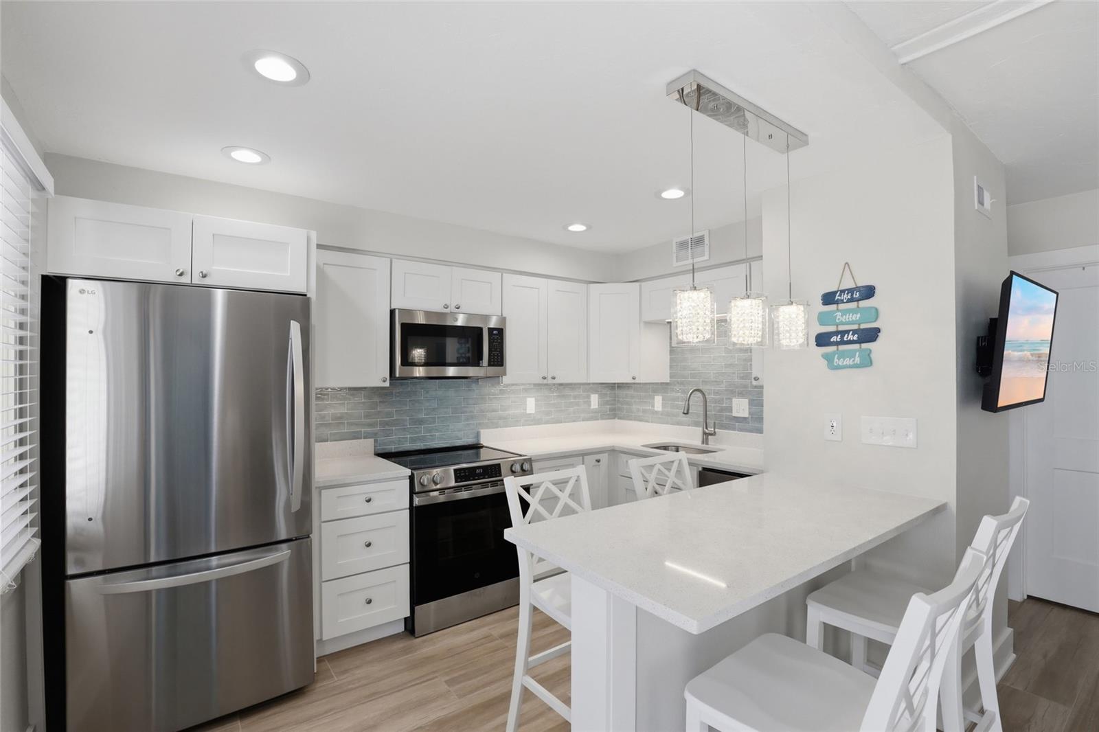 5950 MIDNIGHT PASS RD #101, SARASOTA, FL, 34242