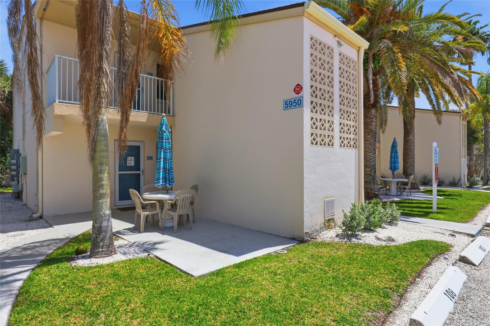 5950 MIDNIGHT PASS RD #101, SARASOTA, FL, 34242
