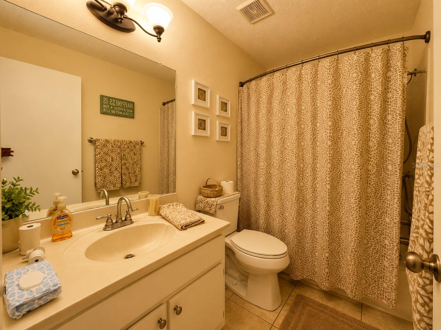 14 IDLE SANDS DR, VENICE, FL, 34293