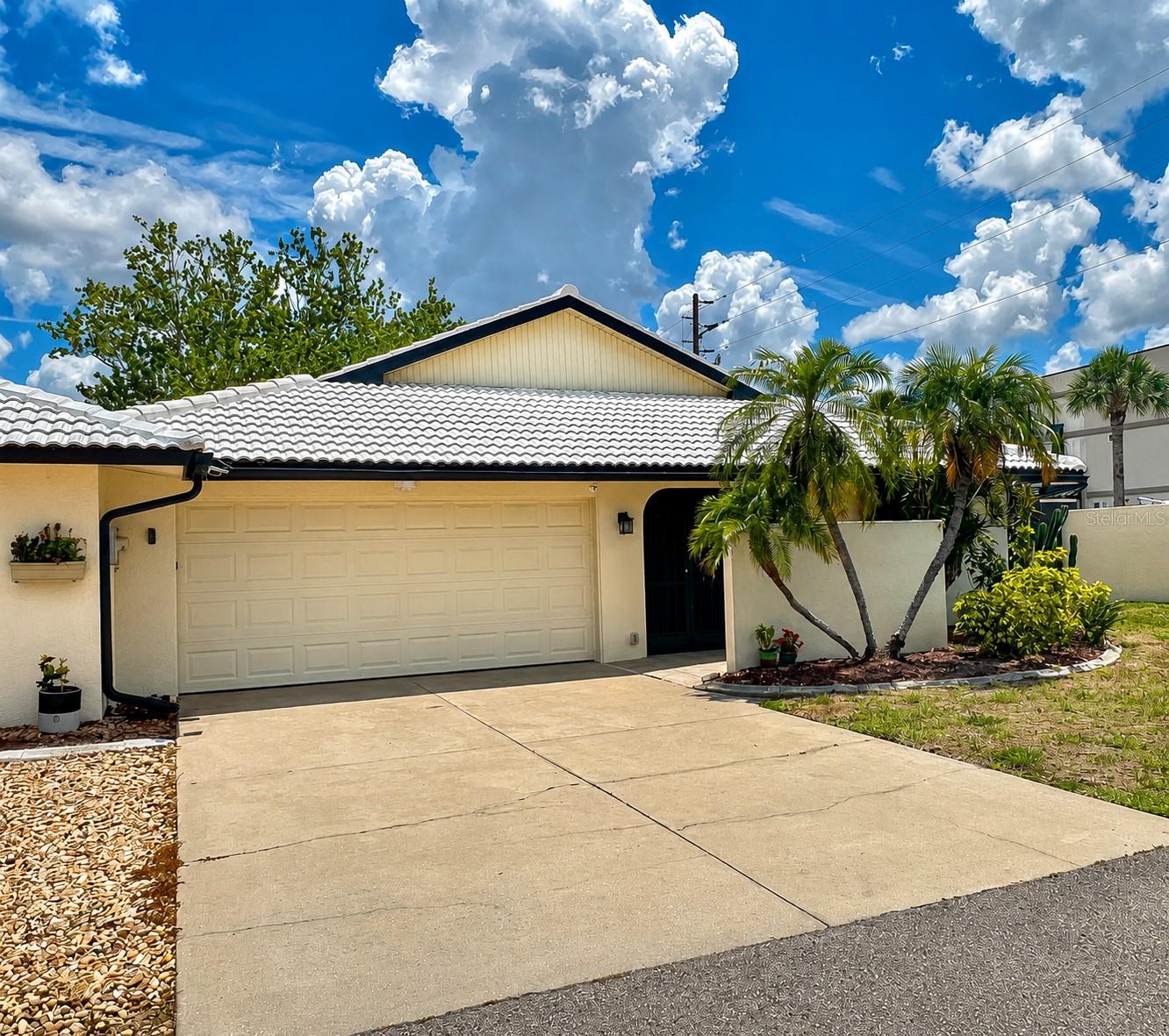 14 IDLE SANDS DR, VENICE, FL, 34293