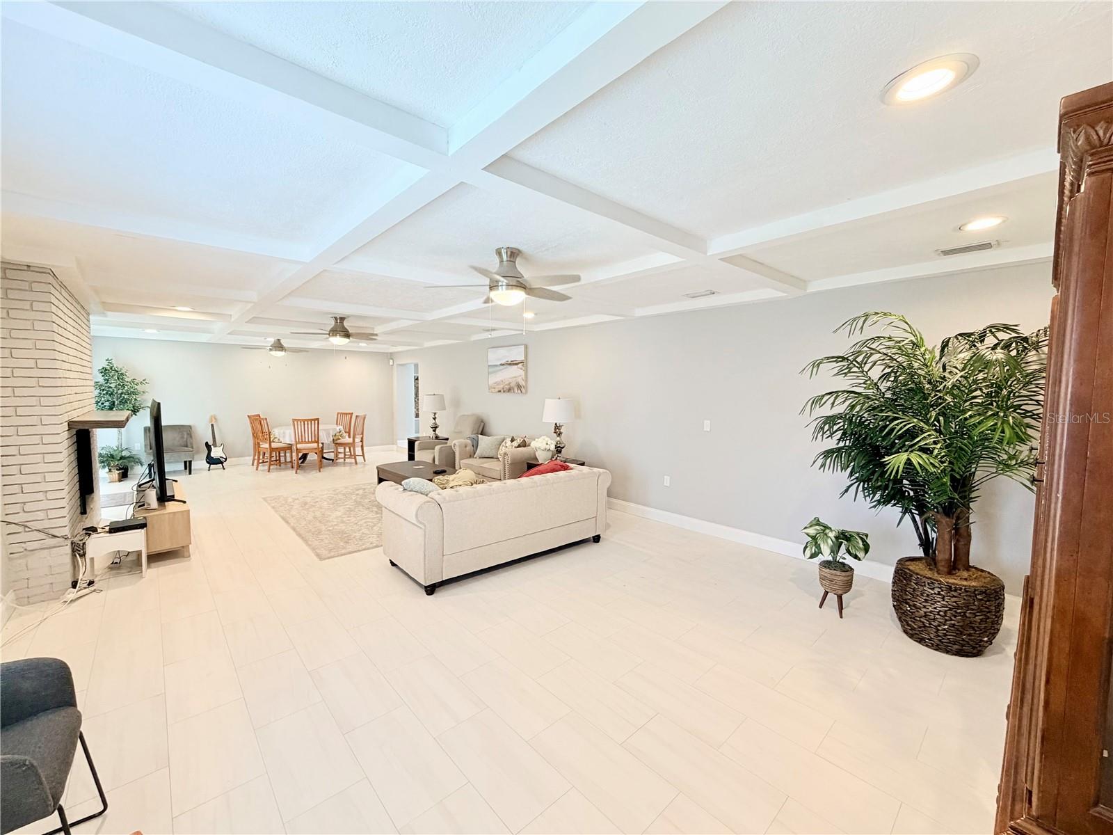 2513 GULF BLVD, BELLEAIR BEACH, FL, 33786