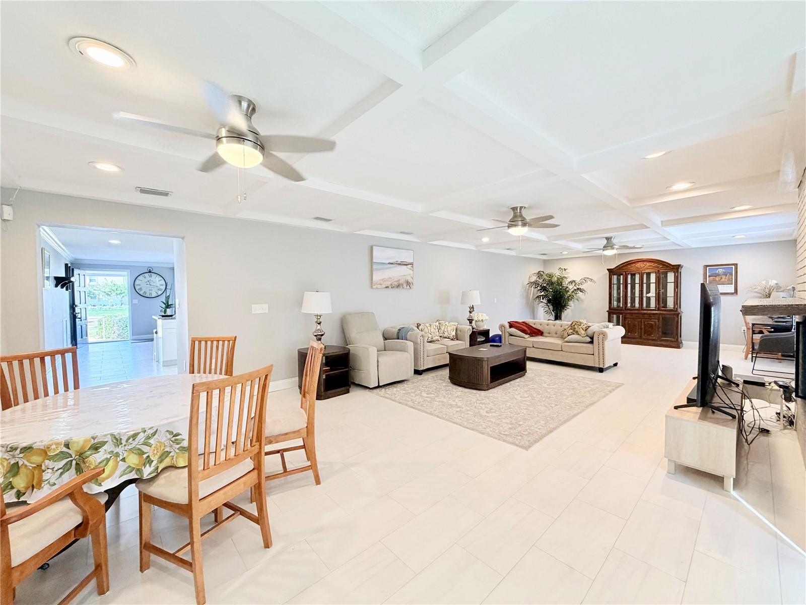 2513 GULF BLVD, BELLEAIR BEACH, FL, 33786