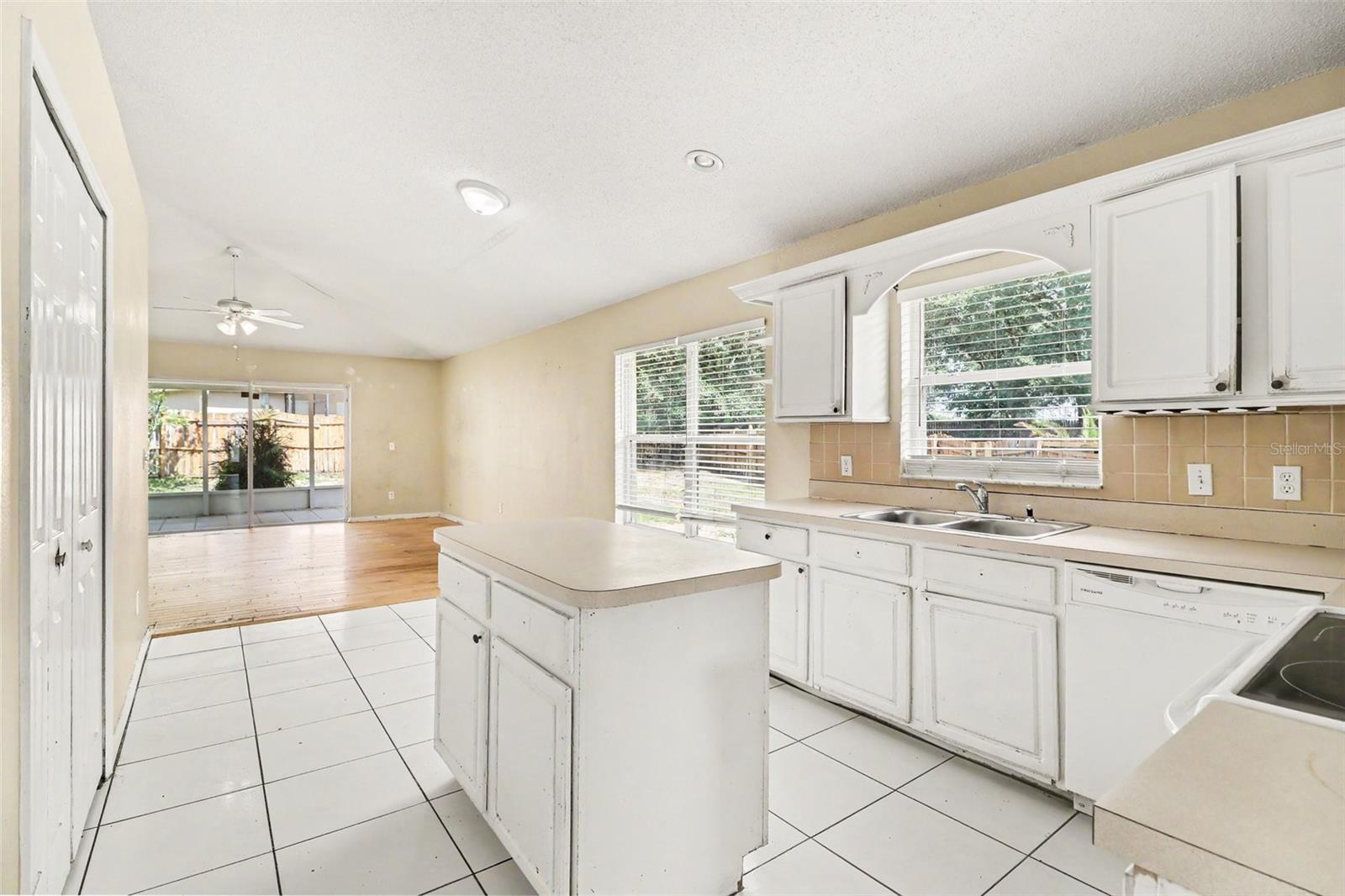 1040 PINEVIEW CT, APOPKA, FL, 32712