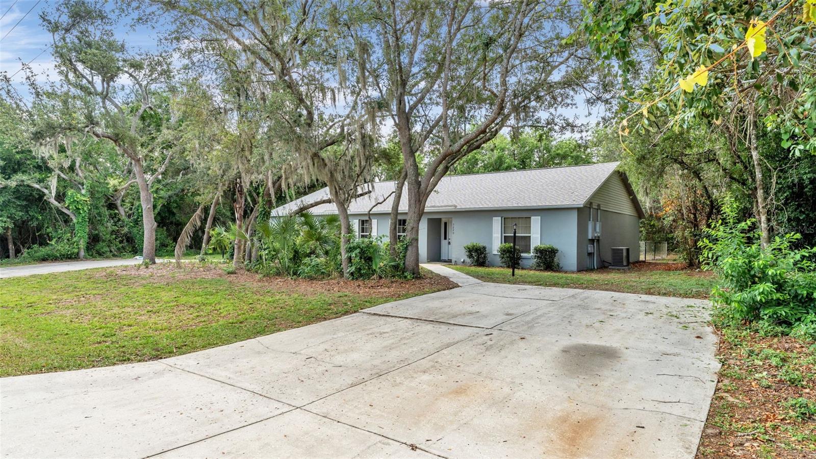 3220 COURTNEY DR, LAKE WALES, FL, 33898