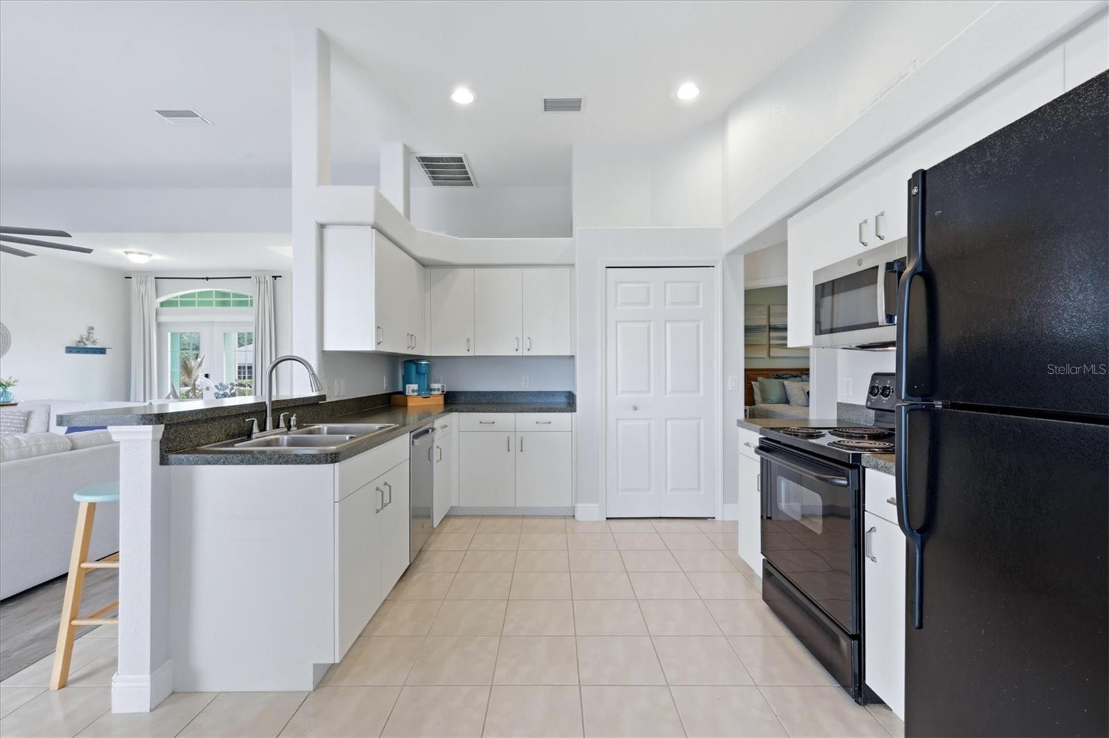 206 MARINER LN, ROTONDA WEST, FL, 33947