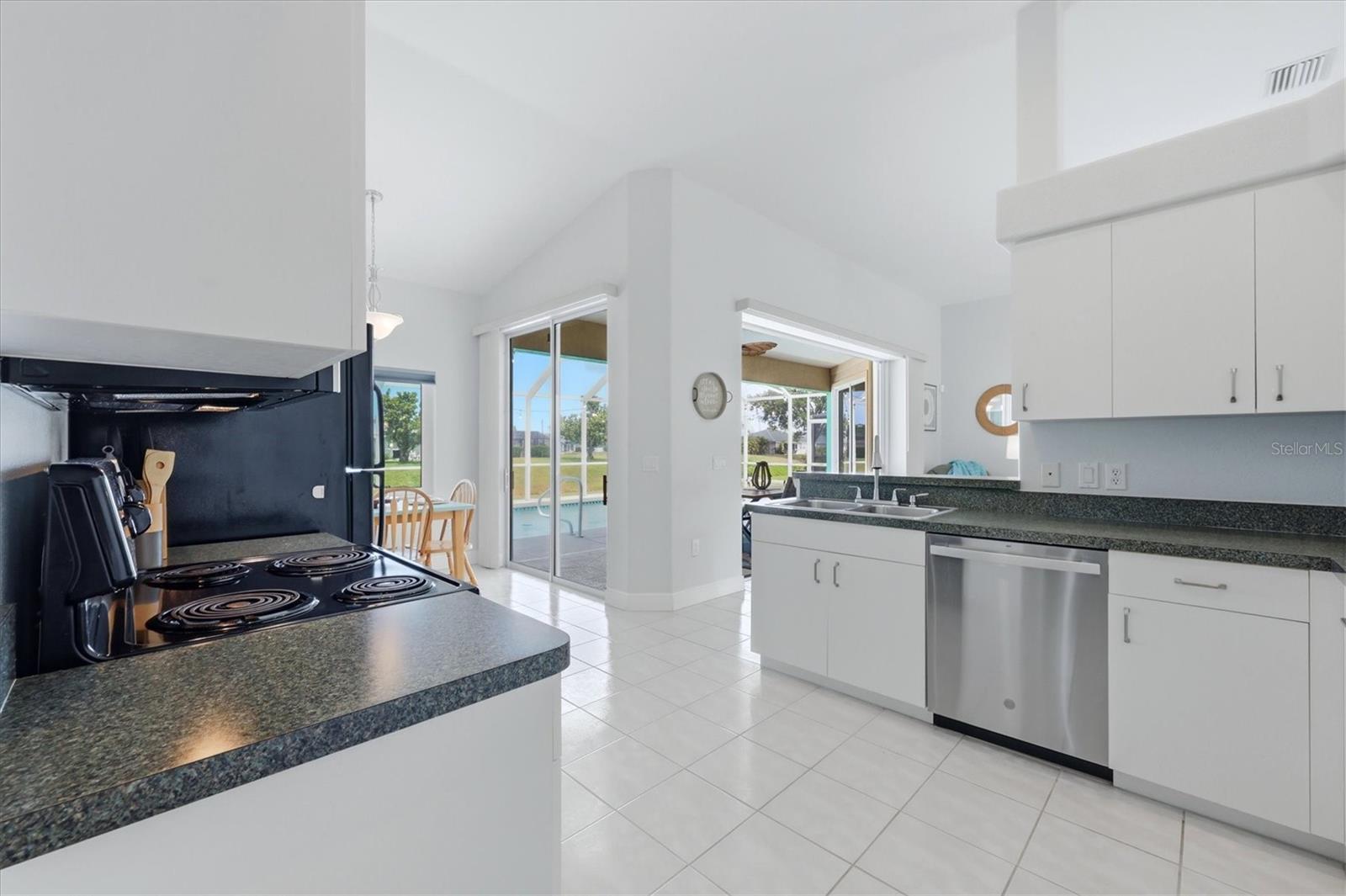 206 MARINER LN, ROTONDA WEST, FL, 33947