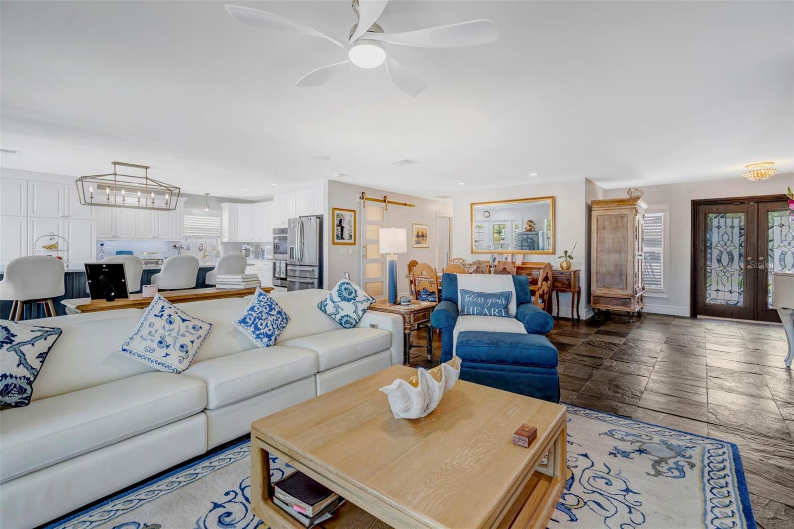 3924 VERSAILLES DR, TAMPA, FL, 33634