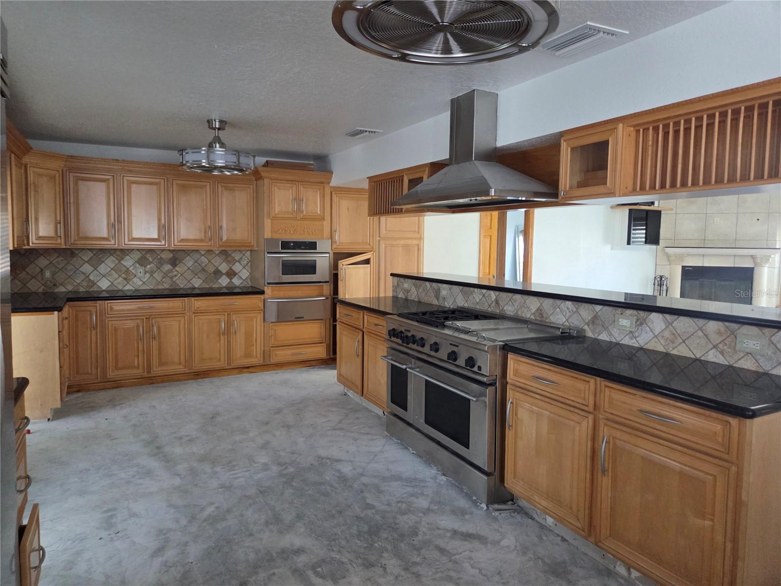 1416 49TH AVE NE, ST PETERSBURG, FL, 33703