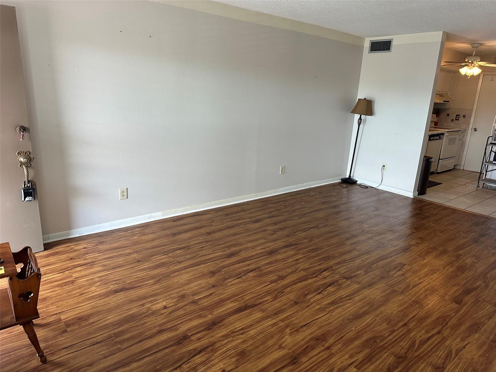6400 46TH AVE N #315, KENNETH CITY, FL, 33709