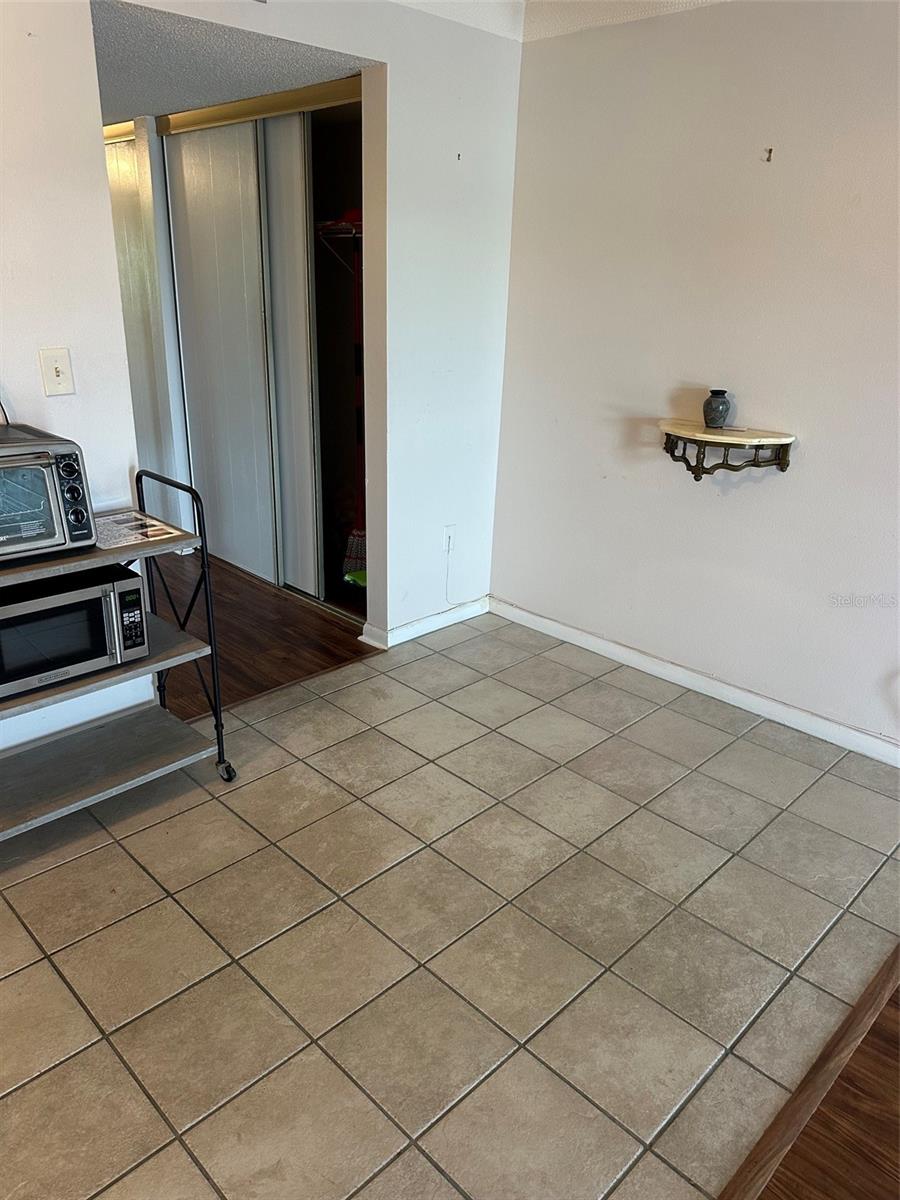 6400 46TH AVE N #315, KENNETH CITY, FL, 33709