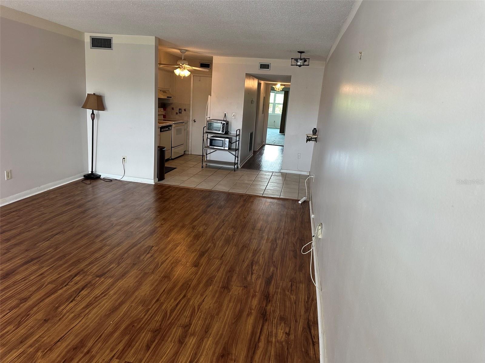 6400 46TH AVE N #315, KENNETH CITY, FL, 33709