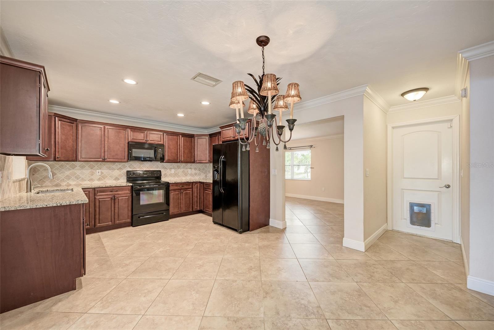 1330 GEORGETOWNE CIR, SARASOTA, FL, 34232