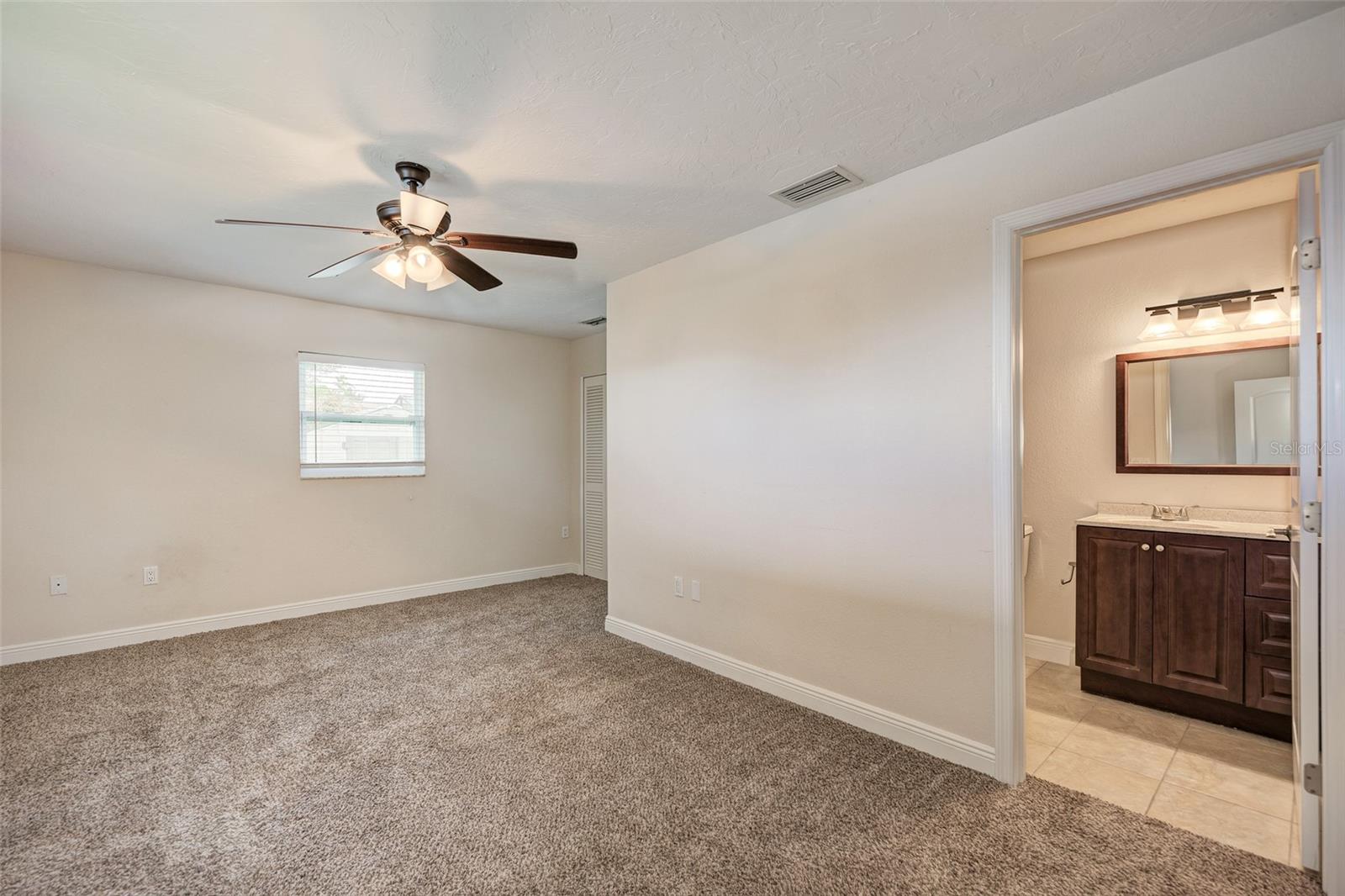 1330 GEORGETOWNE CIR, SARASOTA, FL, 34232