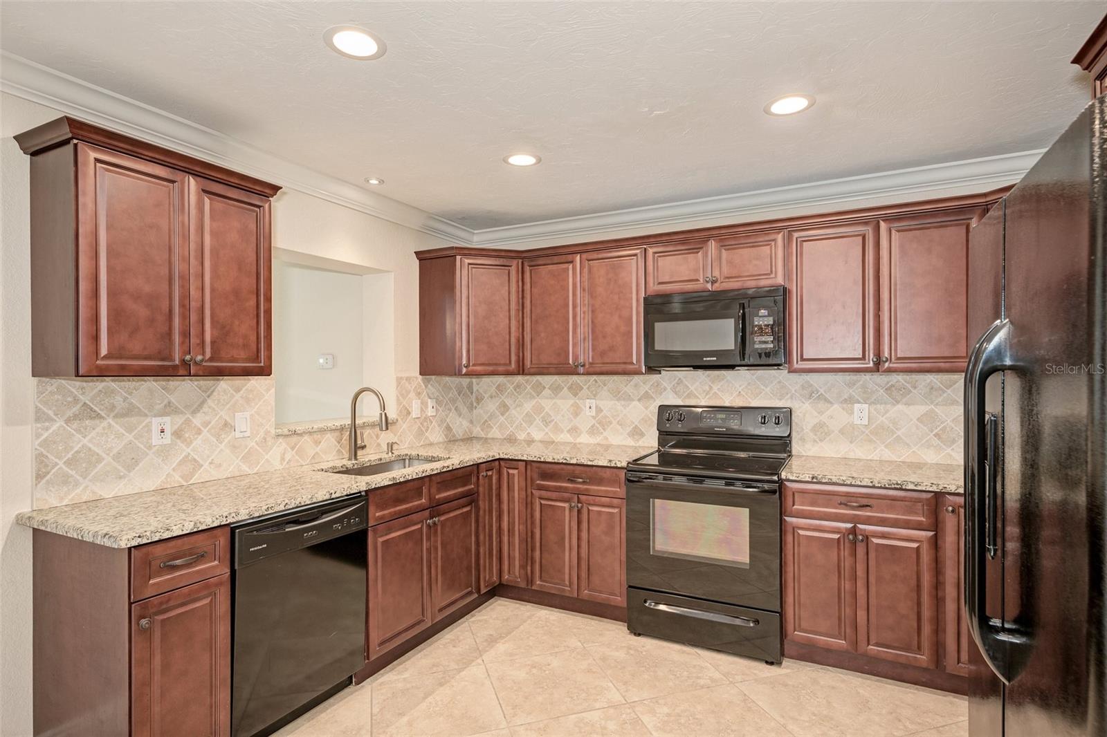 1330 GEORGETOWNE CIR, SARASOTA, FL, 34232