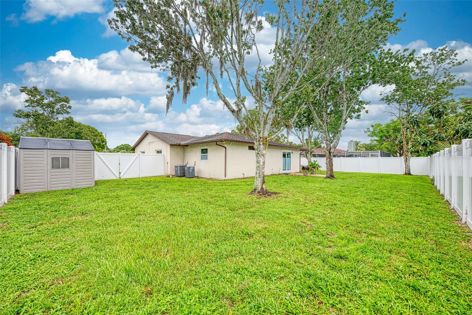 1330 GEORGETOWNE CIR, SARASOTA, FL, 34232