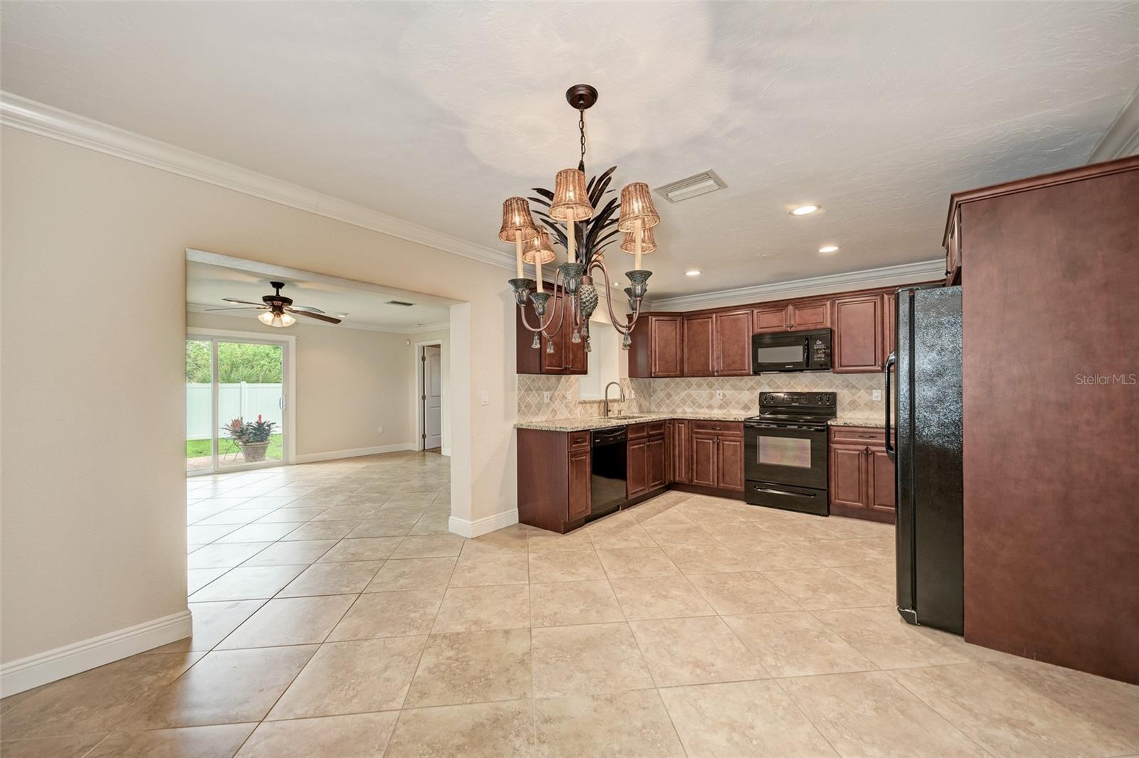 1330 GEORGETOWNE CIR, SARASOTA, FL, 34232