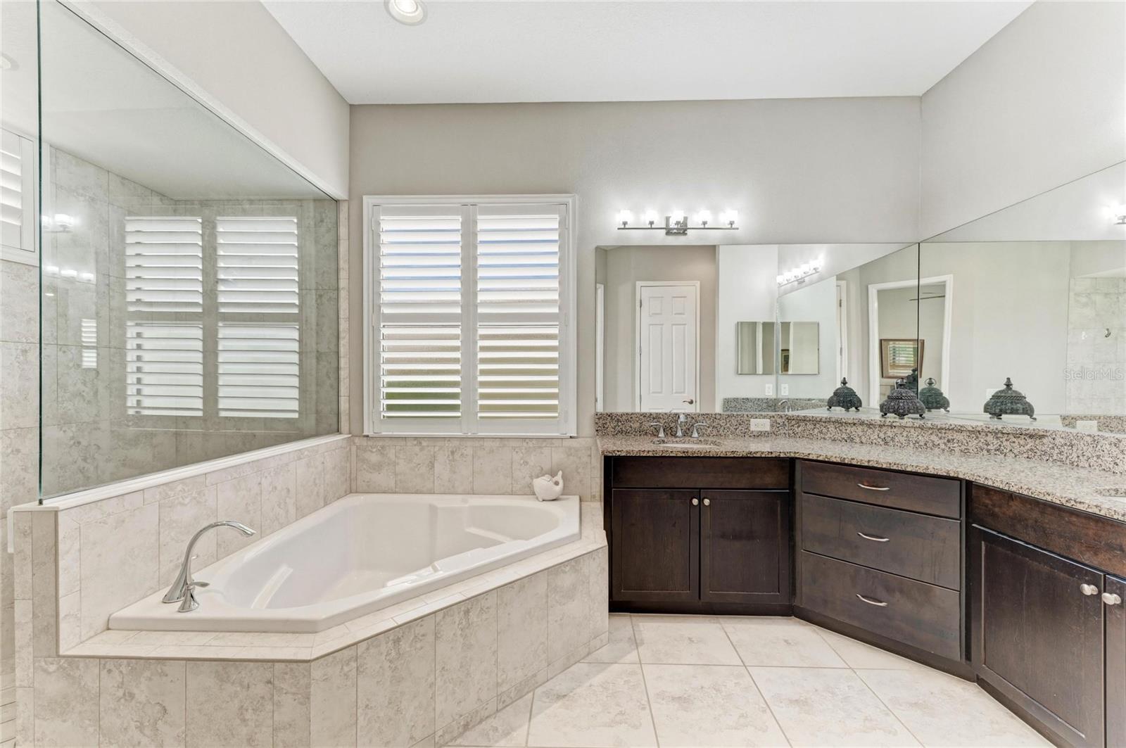 956 145TH STREET CIR NE, BRADENTON, FL, 34212