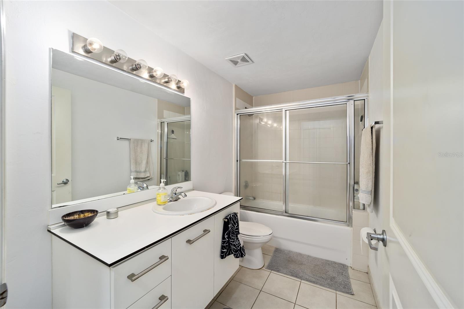 20 SW 6TH ST #204, GAINESVILLE, FL, 32601
