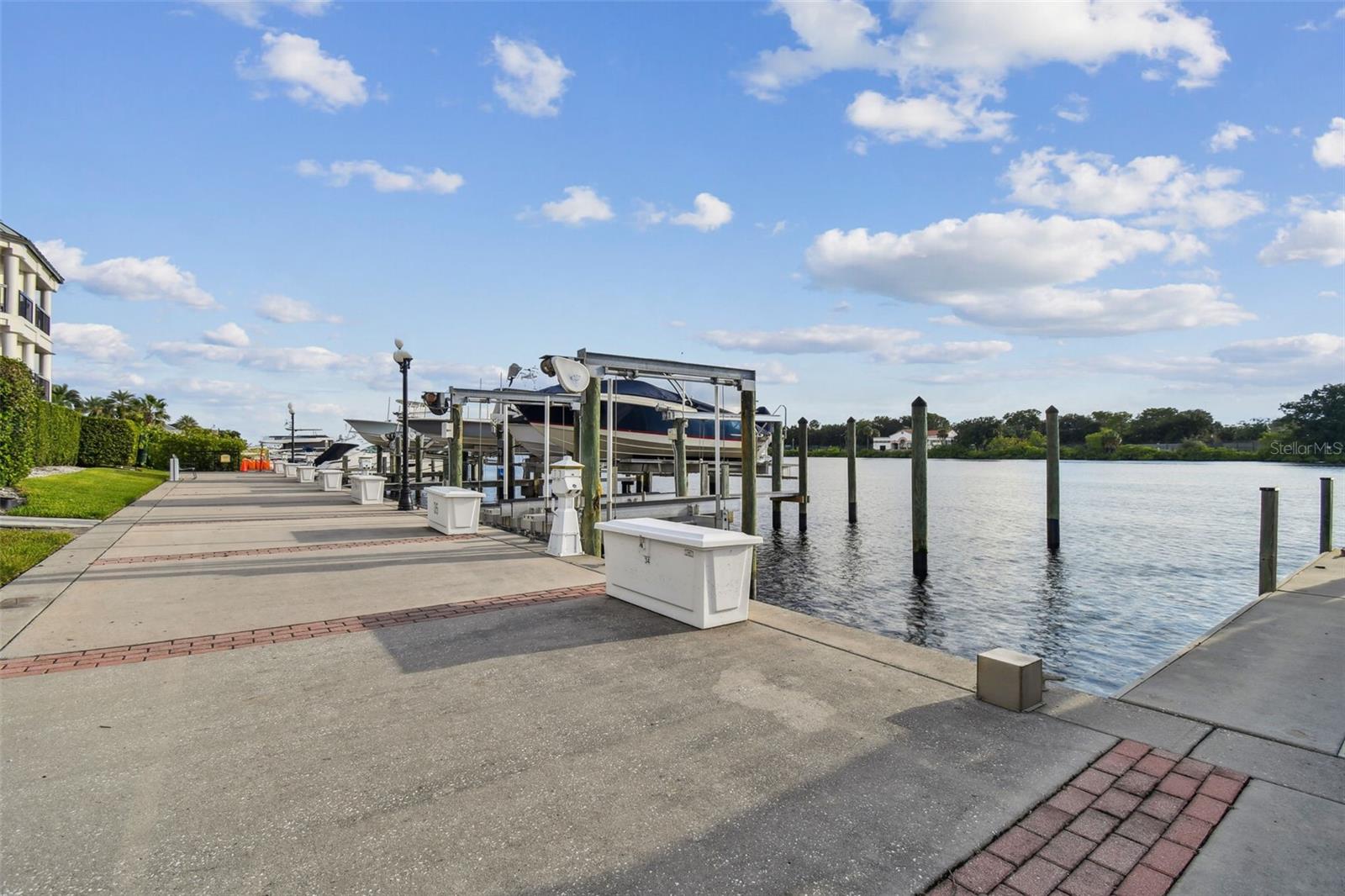 941 SEDDON COVE WAY, TAMPA, FL, 33602